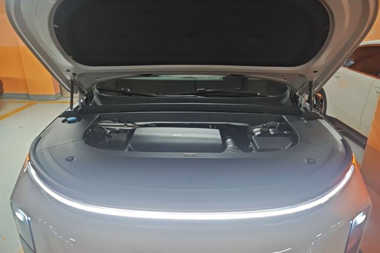 Used Li Auto L6 2024 Max Engine Bay