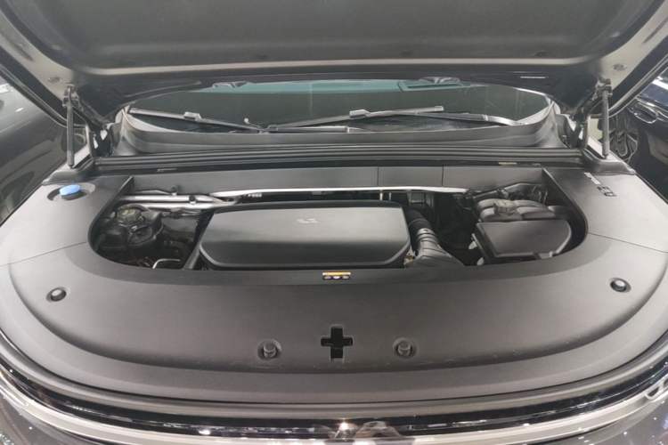 Used Li Auto L6 2024 Pro Model Engine Bay
