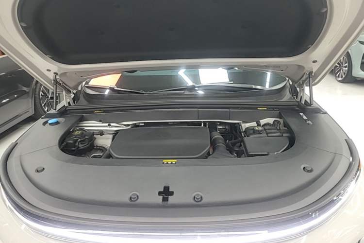 Used Li Auto L6 2024 Max Engine Bay