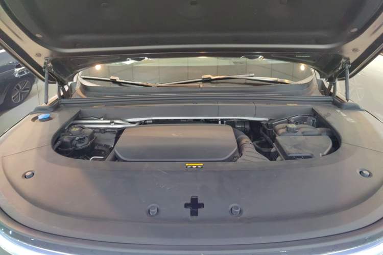 Used Li Auto L6 2024 Pro Model Engine Bay