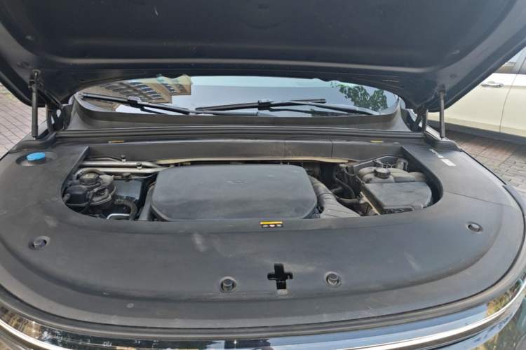 Used Li Auto L6 2024 Pro Model Engine Bay