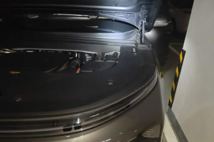 Used Li Auto L6 2024 Max Engine Bay Left