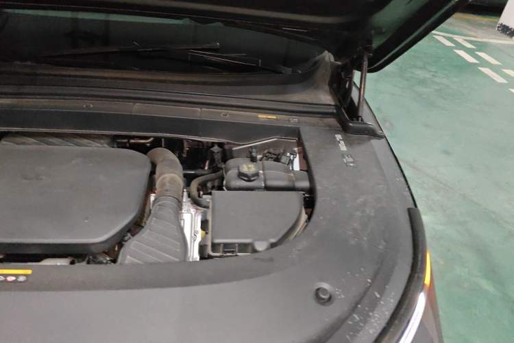 Used Li Auto L6 2024 Pro Model Engine Bay Left