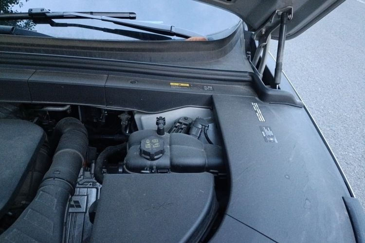 Used Li Auto L6 2024 Pro Model Engine Bay Left