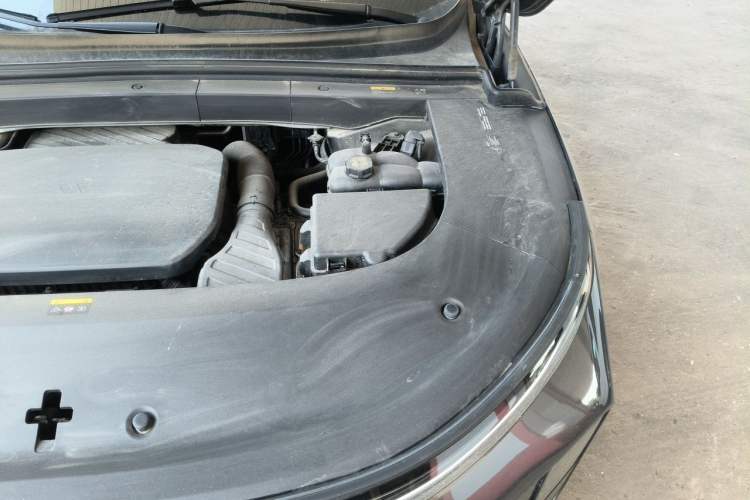 Used Li Auto L6 2024 Pro Model Engine Bay Left