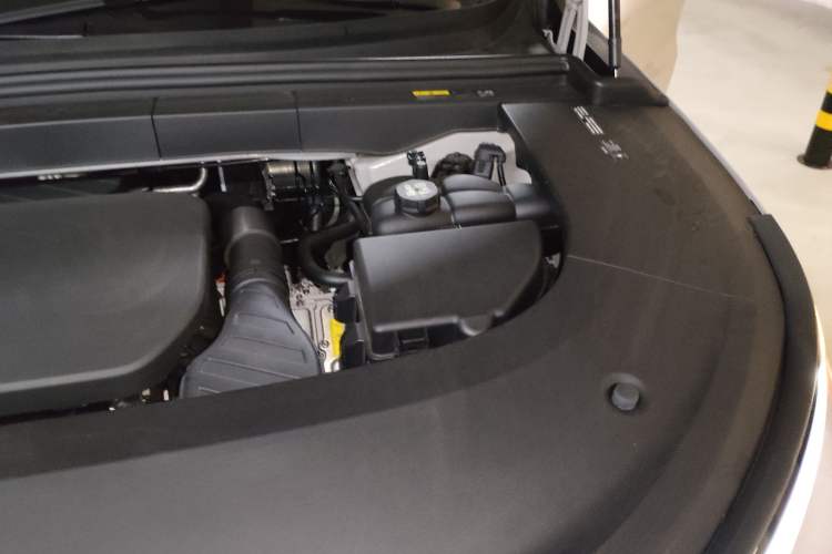 Used Li Auto L6 2024 Max Engine Bay Left