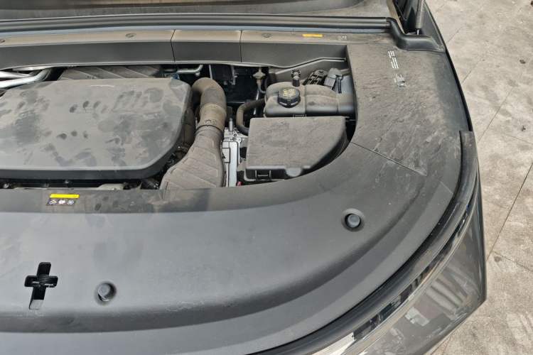 Used Li Auto L6 2024 Pro Model Engine Bay Left