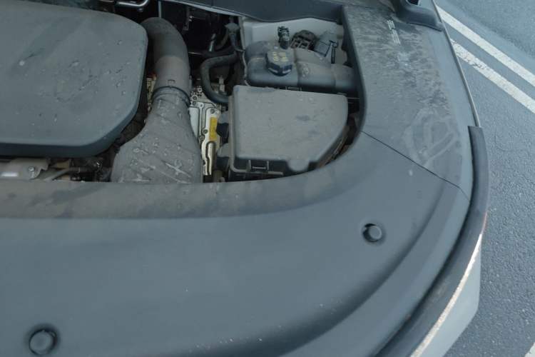Used Li Auto L6 2024 Pro Model Engine Bay Left