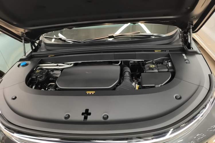 Used Li Auto L6 2024 Max Engine Bay