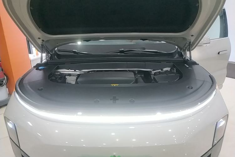 Used Li Auto L6 2024 Pro Model Engine Bay