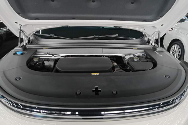 Used Li Auto L6 2024 Max Engine Bay