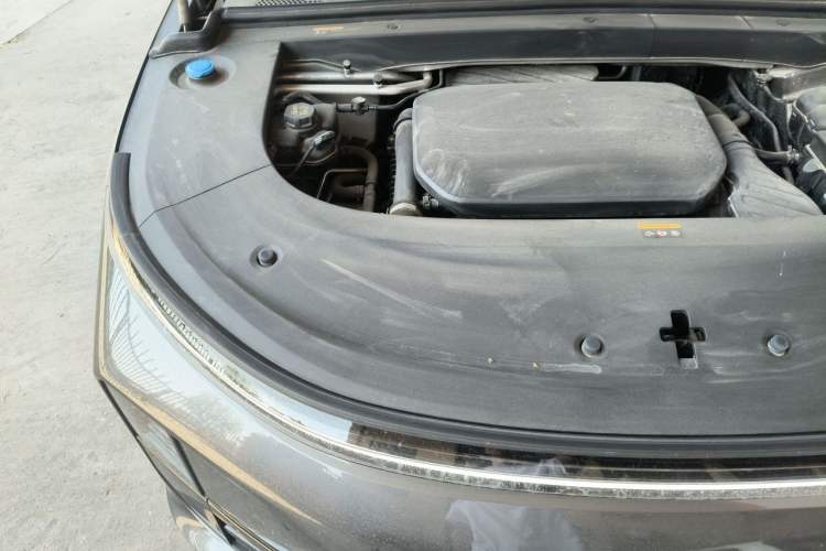 Used Li Auto L6 2024 Pro Model Engine Bay Right