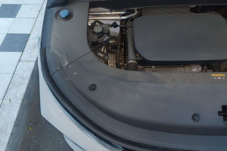 Used Li Auto L6 2024 Pro Model Engine Bay Right