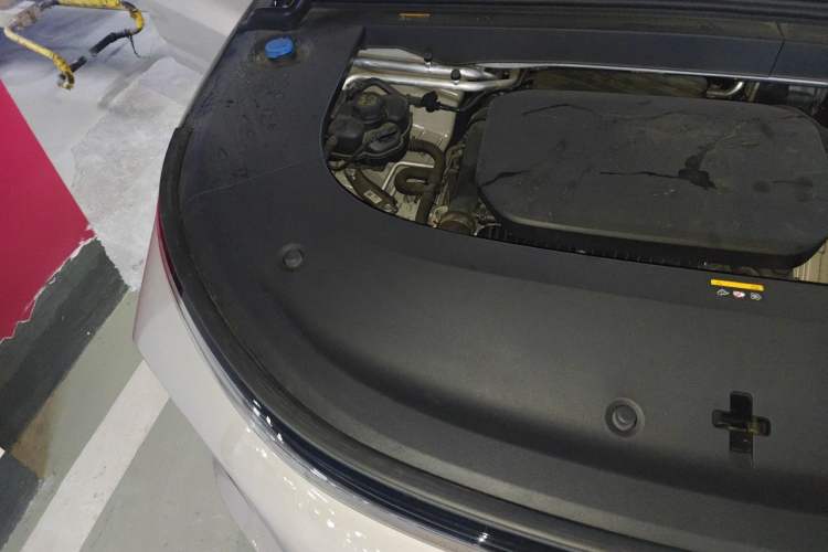 Used Li Auto L6 2024 Pro Model Engine Bay Right