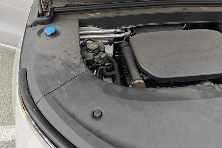 Used Li Auto L6 2024 Pro Model Engine Bay Right