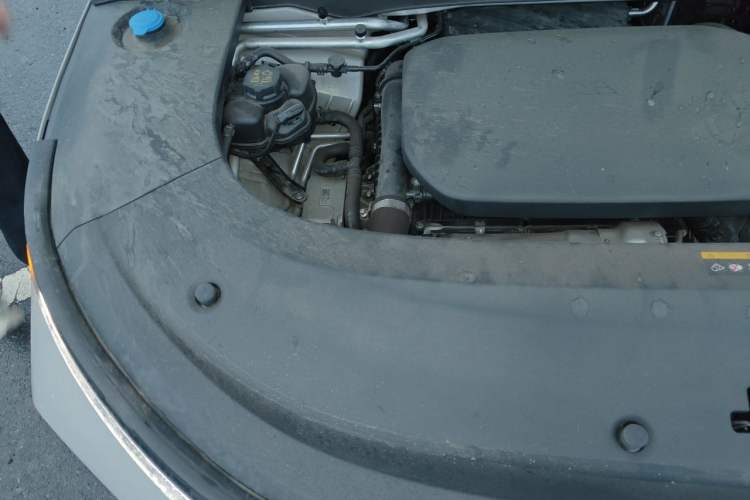 Used Li Auto L6 2024 Pro Model Engine Bay Right