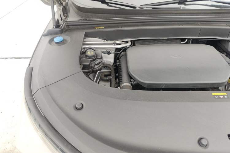 Used Li Auto L6 2024 Pro Model Engine Bay Right