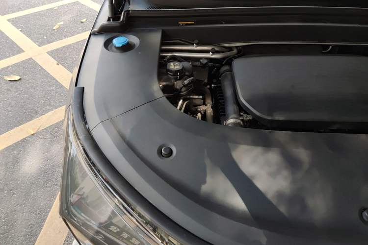 Used Li Auto L6 2024 Pro Model Engine Bay Right