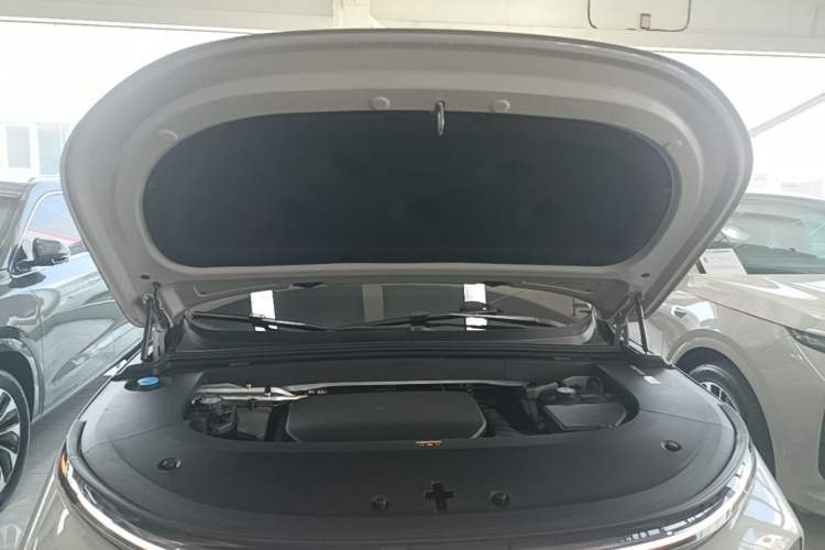 Used Li Auto L6 2024 Max Engine Bay
