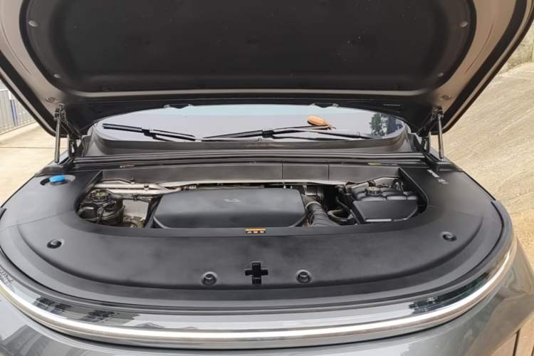 Used Li Auto L6 2024 Pro Model Engine Bay