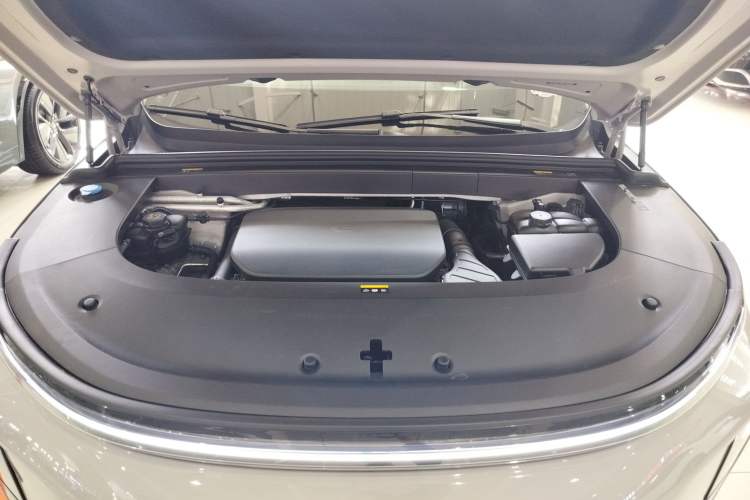 Used Li Auto L6 2024 Max Engine Bay