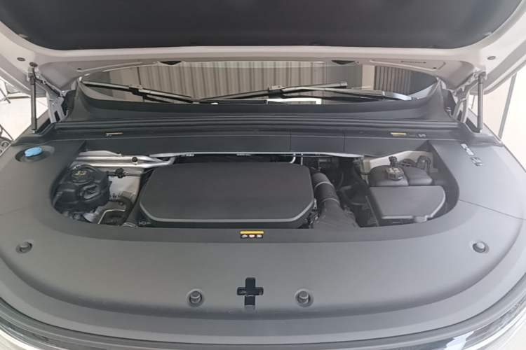 Used Li Auto L6 2024 Pro Model Engine Bay