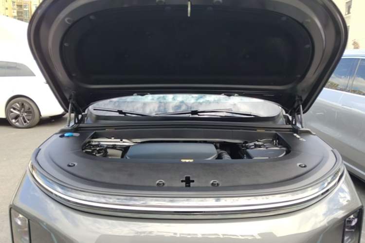 Used Li Auto L6 2024 Pro Model Engine Bay