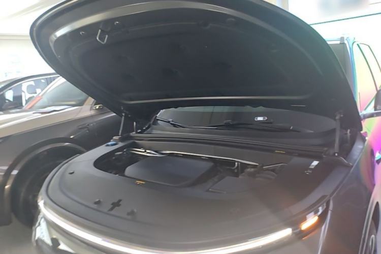 Used Li Auto L6 2024 Pro Model Engine Bay