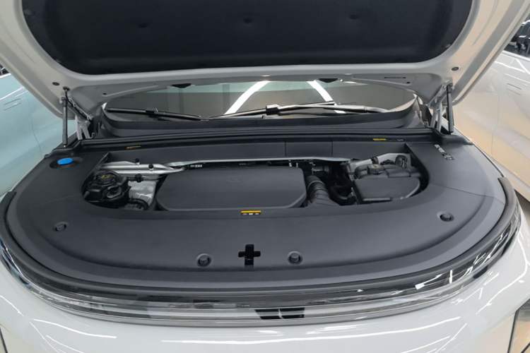 Used Li Auto L6 2024 Max Engine Bay
