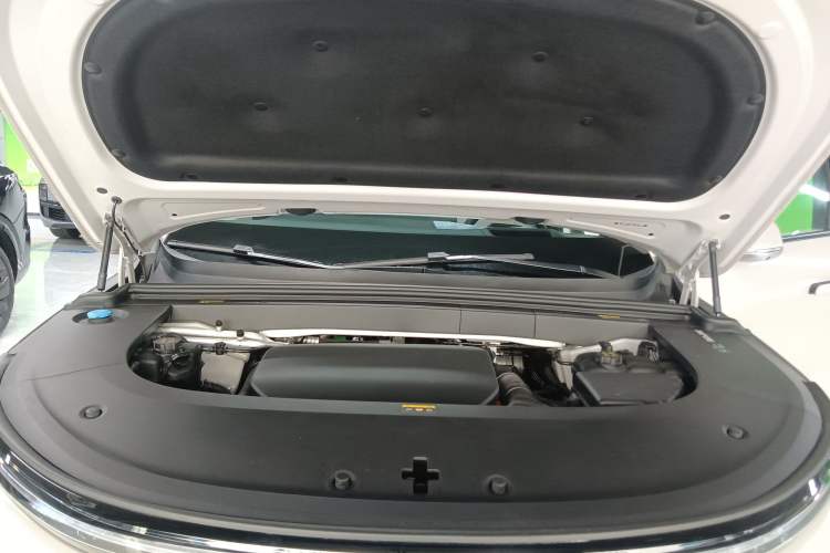 Used Li Auto L6 2024 Max Engine Bay