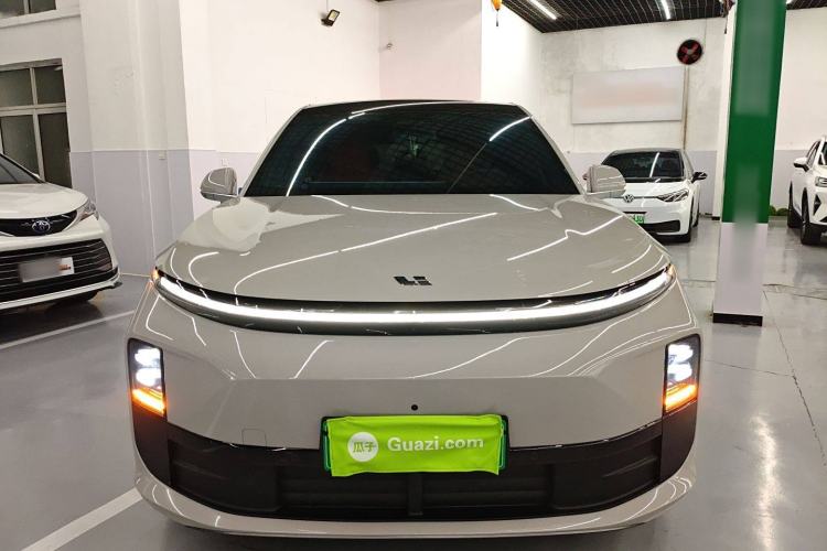 Used Li Auto L6 2024 Pro Model Exterior 1