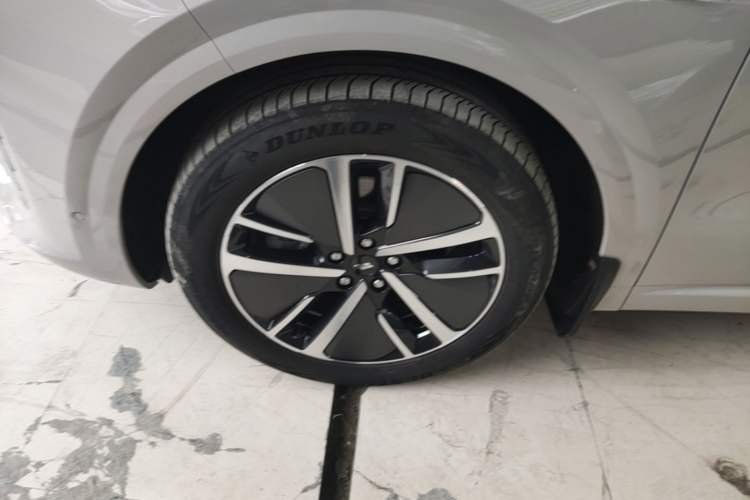 Used Li Auto L6 2024 Max Exterior 1