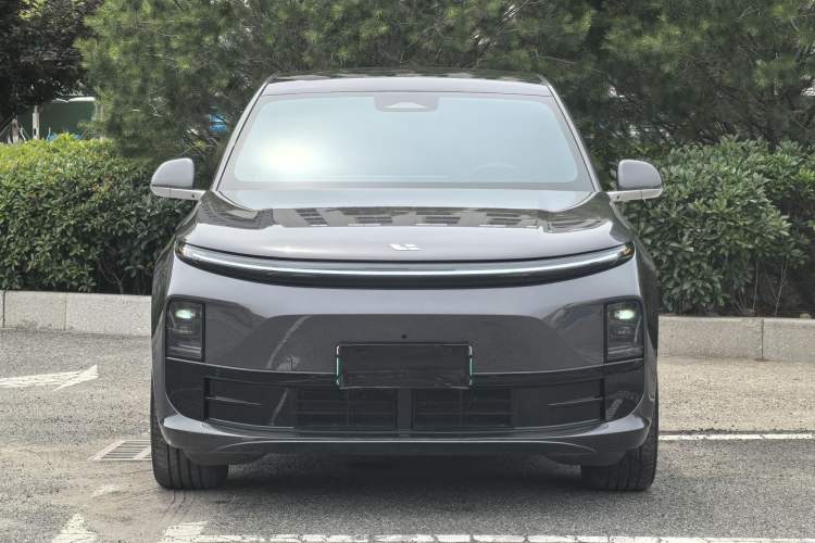 Used Li Auto L6 2024 Pro Model Exterior 1