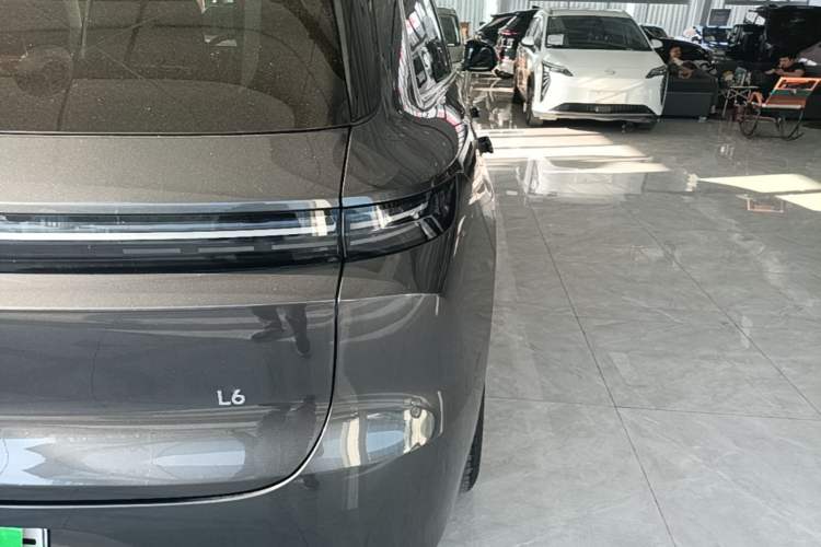 Used Li Auto L6 2024 Pro Model Exterior 3