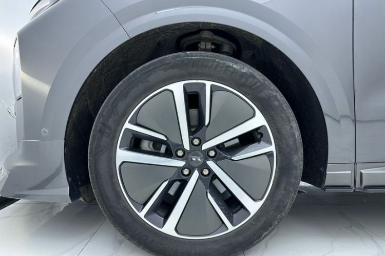 Used Li Auto L6 2024 Pro Model Exterior 3