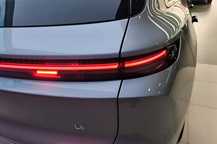 Used Li Auto L6 2024 Pro Model Exterior 3