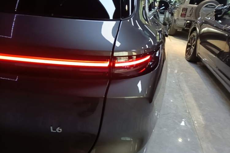 Used Li Auto L6 2024 Max Exterior 3