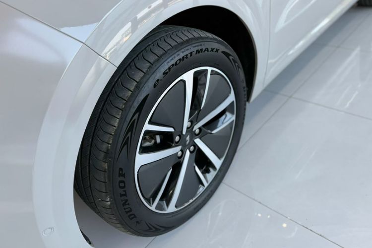 Used Li Auto L6 2024 Pro Model Exterior 3