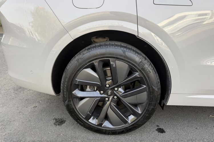 Used Li Auto L6 2024 Pro Model Exterior 3