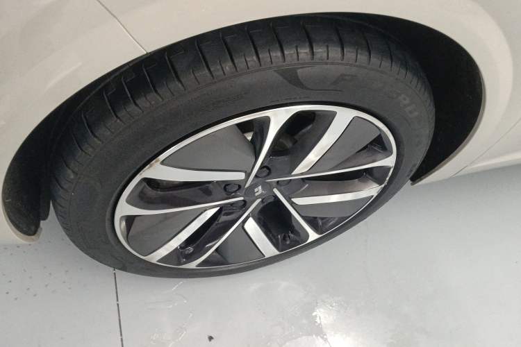 Used Li Auto L6 2024 Max Exterior 4