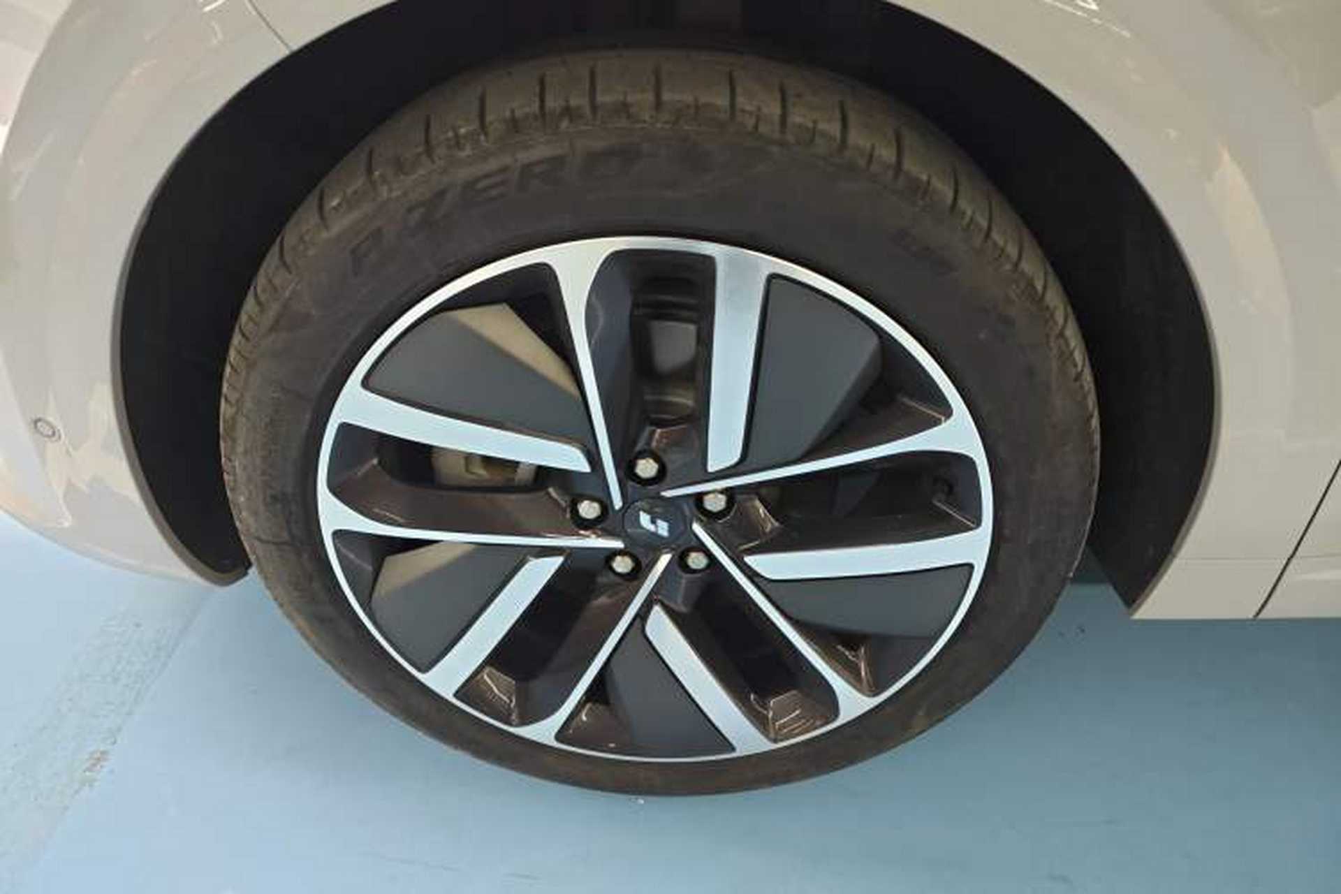 Used Li Auto L6 2024 Max Exterior 4