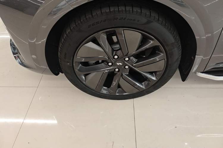 Used Li Auto L6 2024 Max Exterior 4