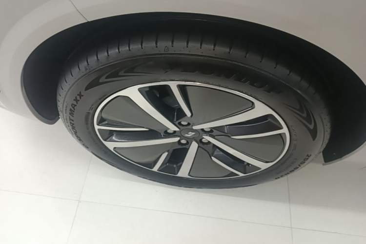 Used Li Auto L6 2024 Pro Model Exterior 4
