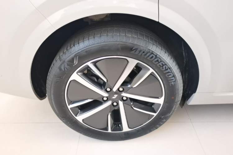 Used Li Auto L6 2024 Pro Model Exterior 5