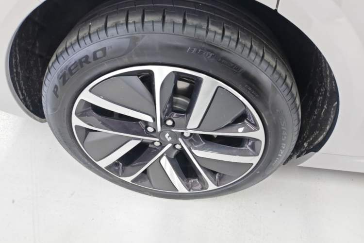 Used Li Auto L6 2024 Max Exterior 5
