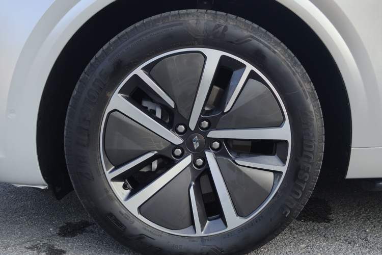 Used Li Auto L6 2024 Pro Model Exterior 6