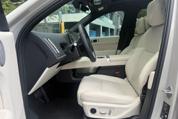 Used Li Auto L6 2024 Pro Model Exterior 9