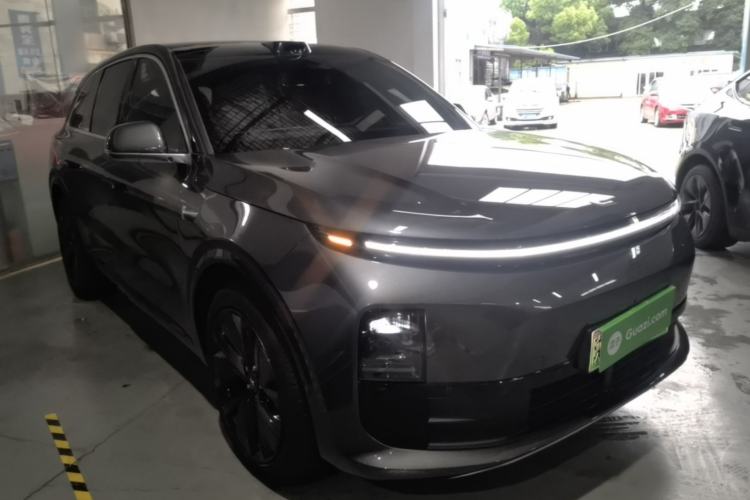 Used Li Auto L6 2024 Max Front Right 45 Deg