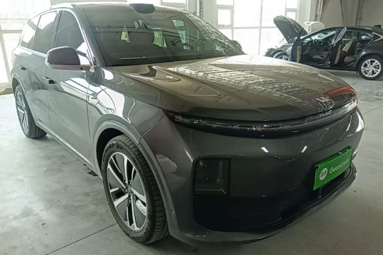 Used Li Auto L6 2024 Max Front Right 45 Deg