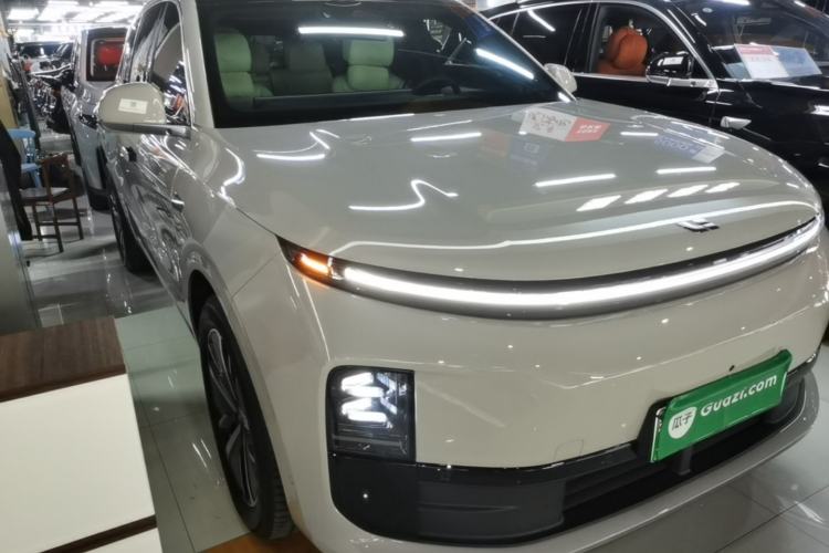 Used Li Auto L6 2024 Max Front Right 45 Deg